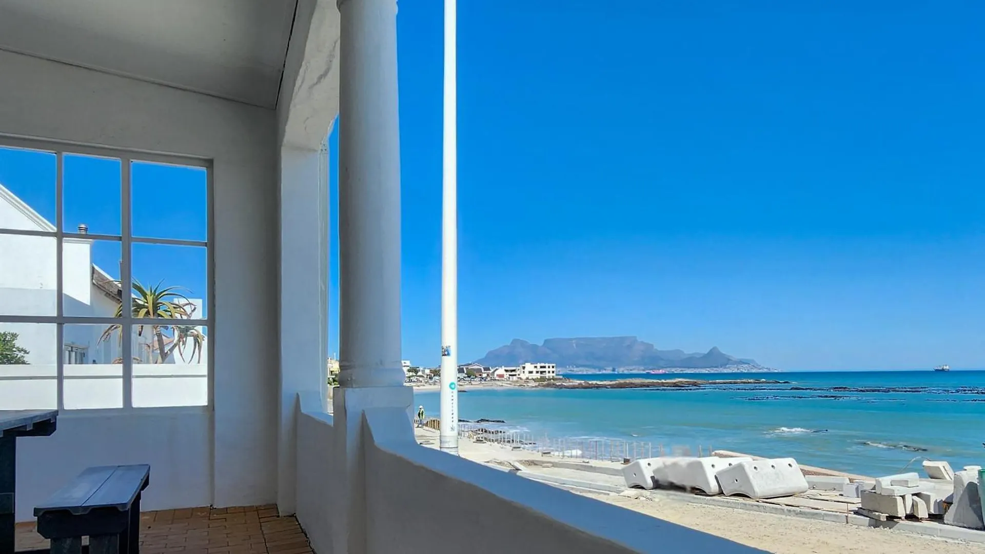 The Blue Peter Hotel Bloubergstrand 0*,  South Africa